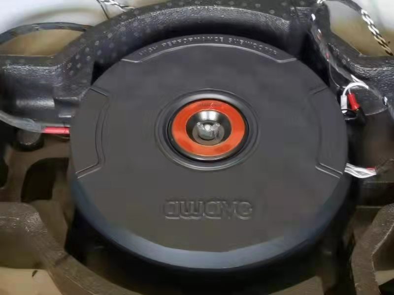 邢台奥迪A3安装备胎低音、改装全套汽车音响（邢台左声道）